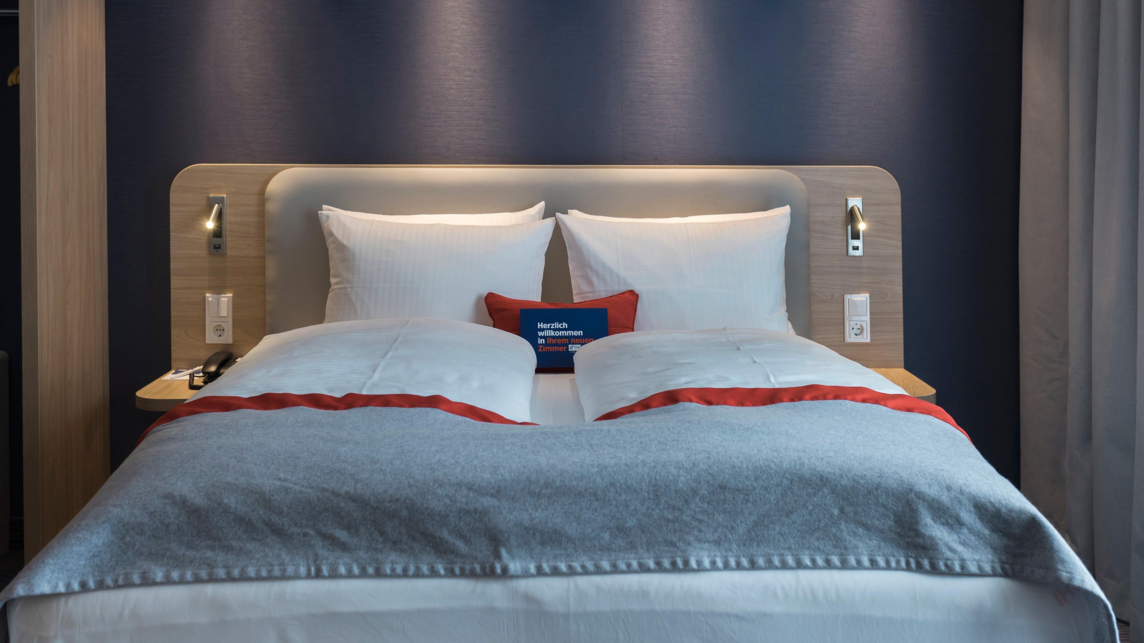 Express - By Ihg
