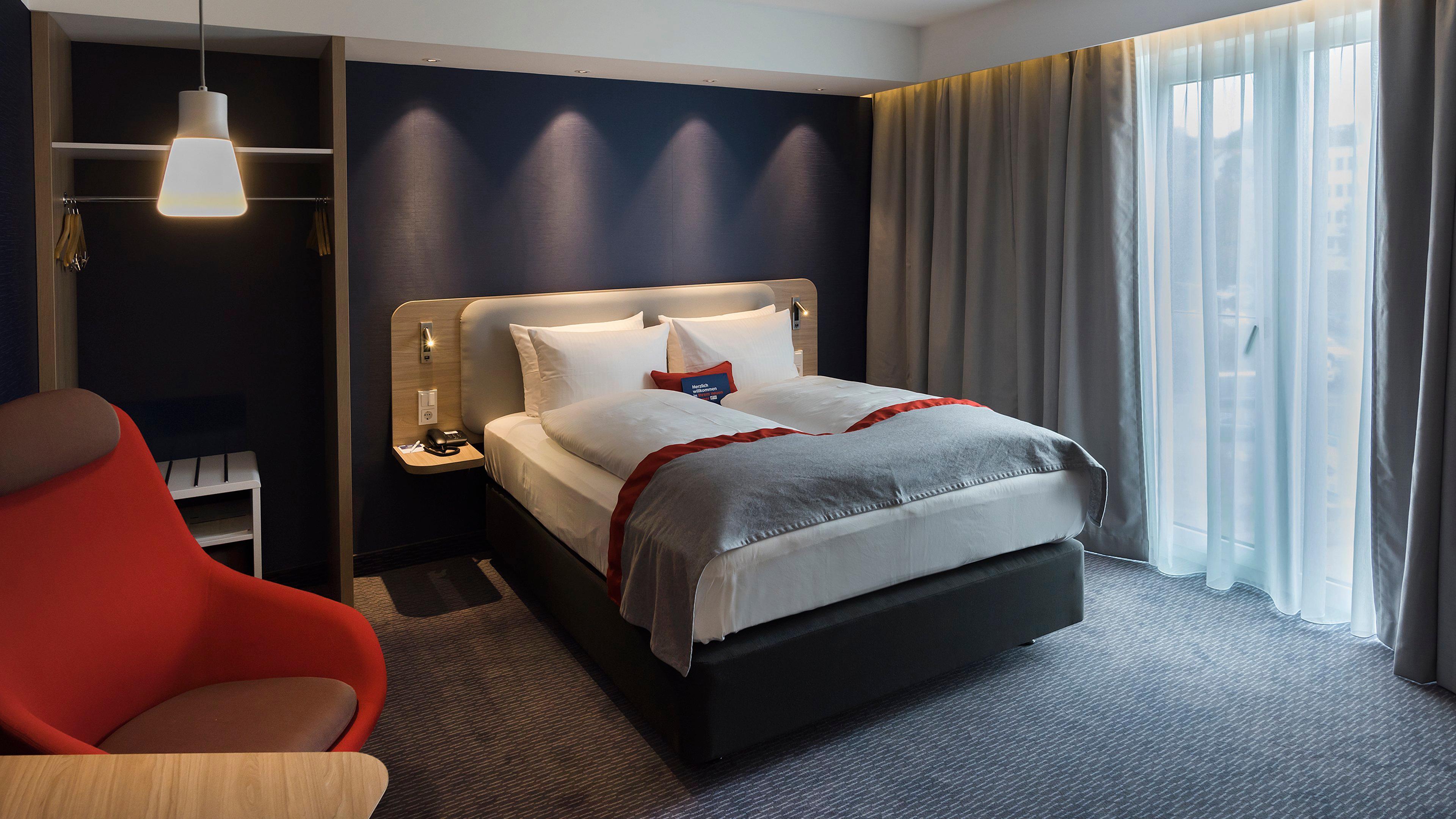 Express - By Ihg 3*
